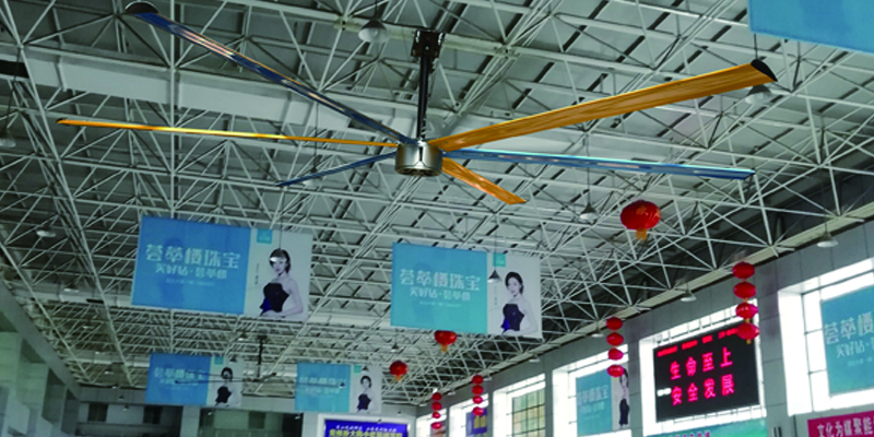 車站風扇.jpg